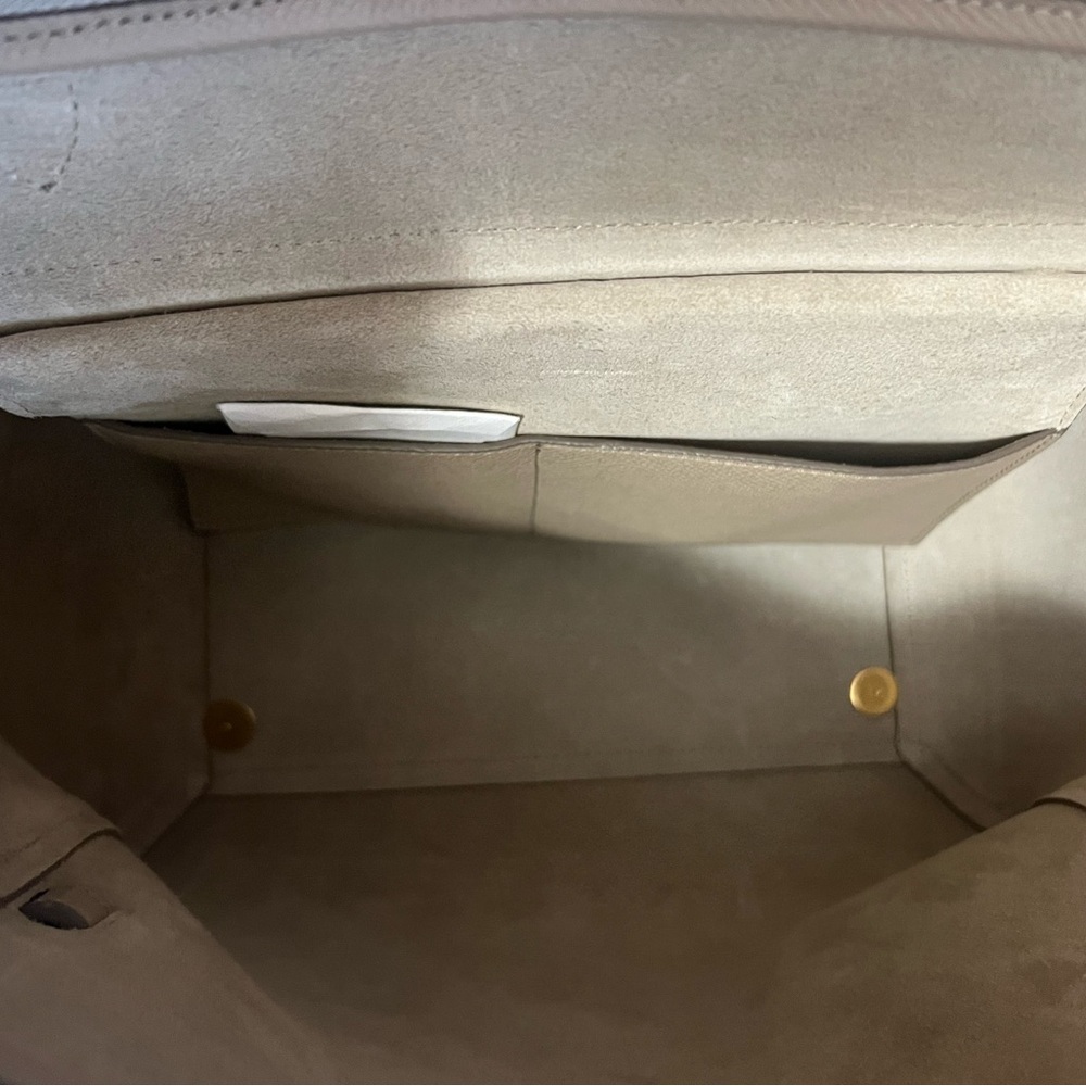 Celine Authentic belt bag in Grained calfskin light taupe. LIKE NEW - Picture 5 of 5